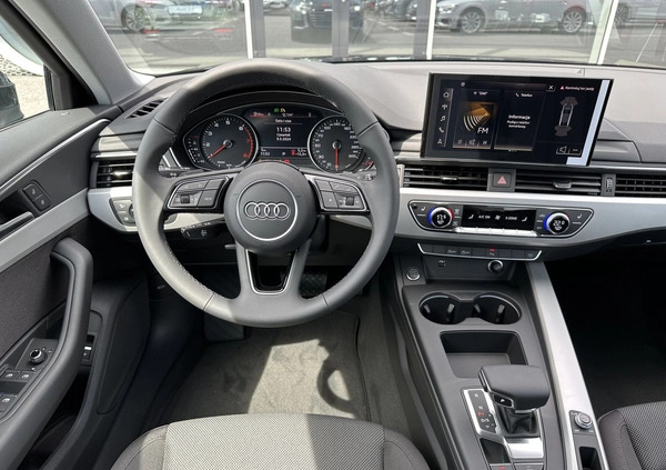 Audi A4 cena 156600 przebieg: 5, rok produkcji 2024 z Łódź małe 301